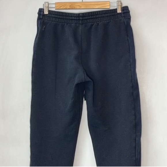 Tna Cozy Fleece Boyfriend Sweatpants in Black - Picture 6 of 13